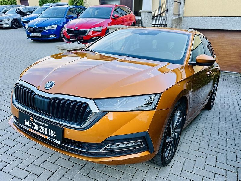 Škoda Octavia (2022) 1.4TSi iV 150kW STYLE TAŽNÉ ČR - fotka 1 z 20