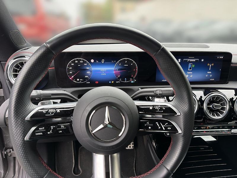 Mercedes-Benz CLA 200 d Coupé - fotka 10 z 17