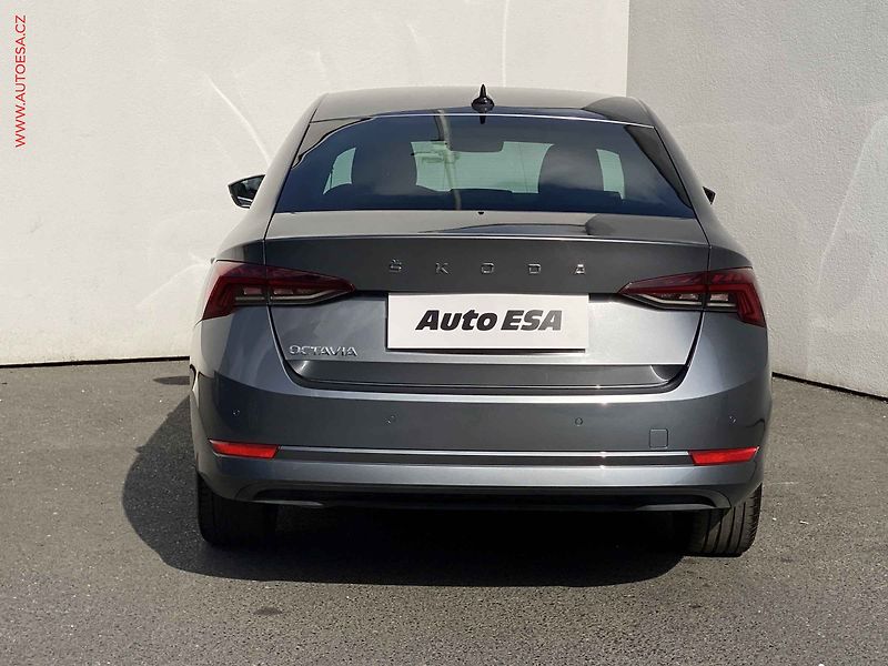Škoda Octavia (2023) 2.0 TDi, ČR, Style, DSG - fotka 5 z 18