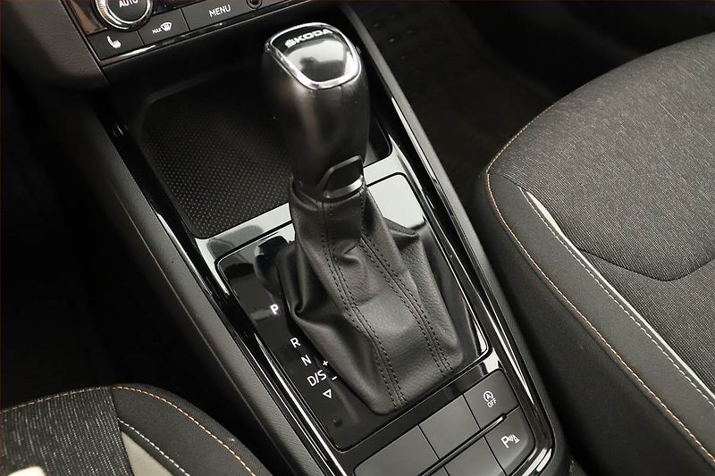 Škoda Kamiq (2021) 1.0 TSI, Automat, Tempomat - fotka 12 z 18