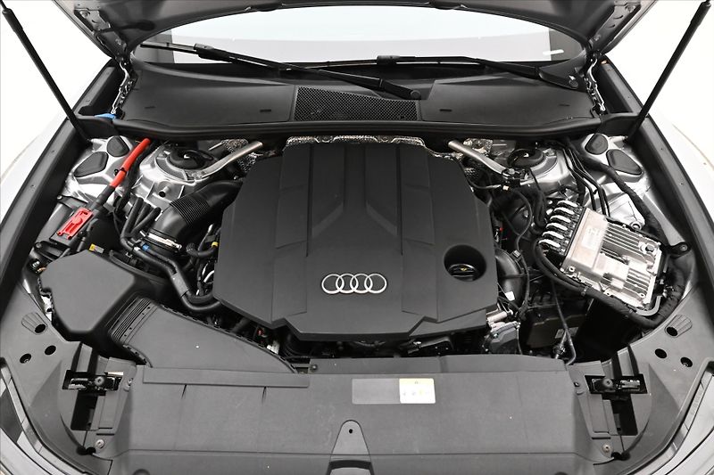 Audi A6 Avant 3,0 TDI V6 210kW MHEV Zá - fotka 9 z 31