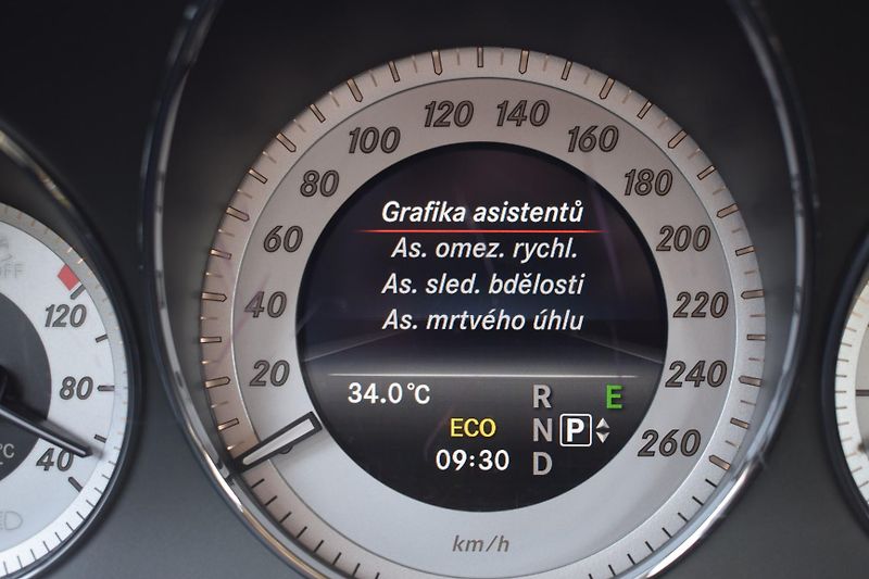 Mercedes-Benz GLK (2014) 350d 4M/vyhřívaná sedadla/Navi - fotka 40 z 43