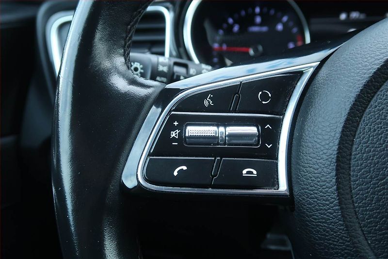 Kia XCeed (2020) 1.6 CRDi, Automat, Serv.kniha - fotka 19 z 26