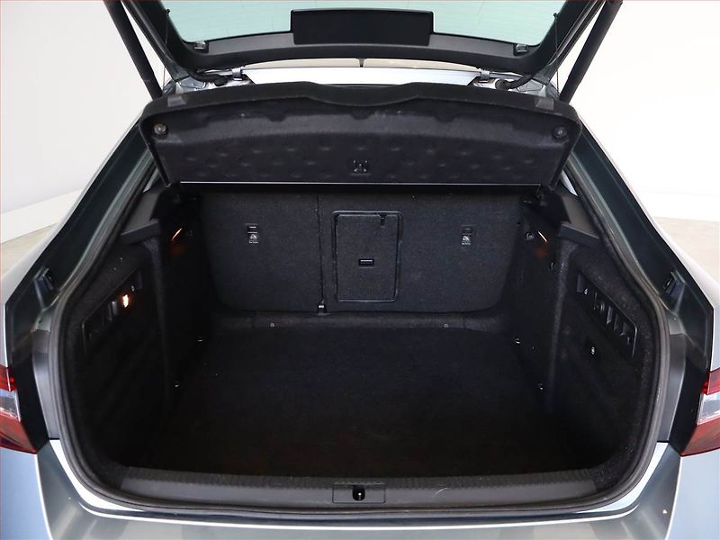 Škoda Superb (2017) Style 2.0 TDI 4x4, 4X4 - fotka 12 z 20