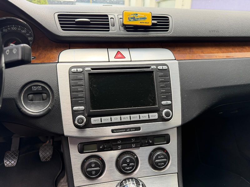 Volkswagen Passat 2,0 TDI 4x4 servis  - fotka 19 z 30