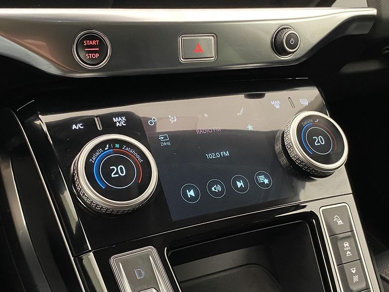 Jaguar I-Pace EV400 SE AWD AUT CZ - fotka 37 z 48