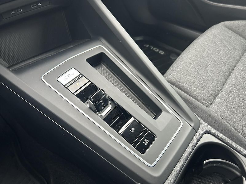 Volkswagen Golf Variant Life 1.5eTSI 110kW - fotka 24 z 27