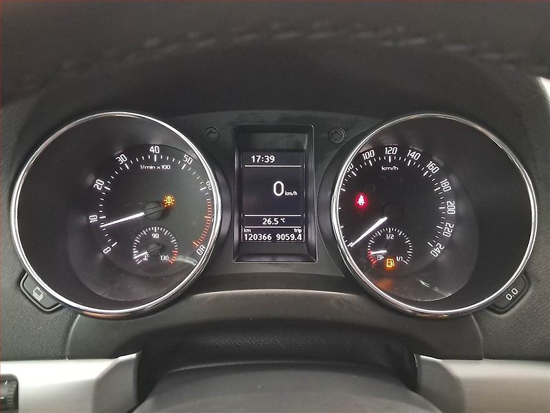 Škoda Yeti (2016) 1.2 TSI, Serv.kniha, Tempomat - fotka 11 z 16