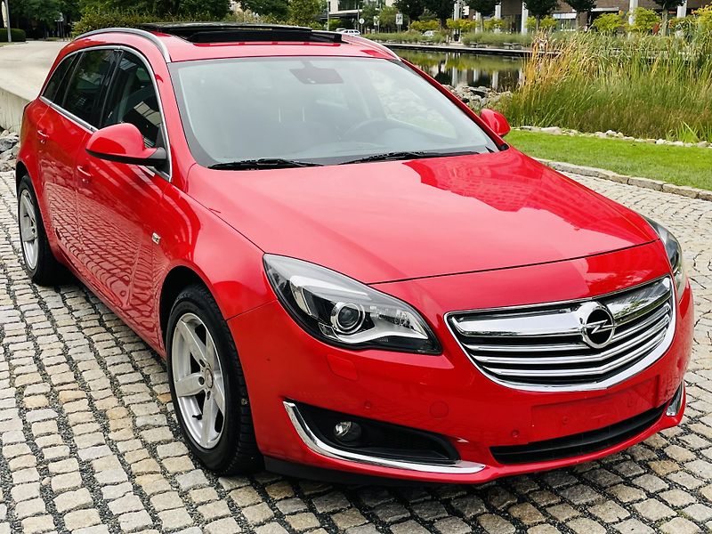 Opel Insignia 2.0CDT 4x4 AUT KAMERA SERVISKA - fotka 8 z 46