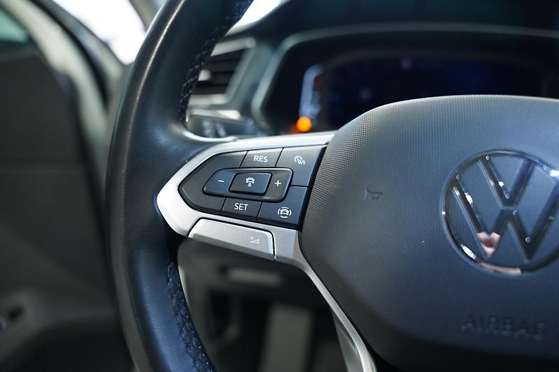 Volkswagen Tiguan - fotka 14 z 31