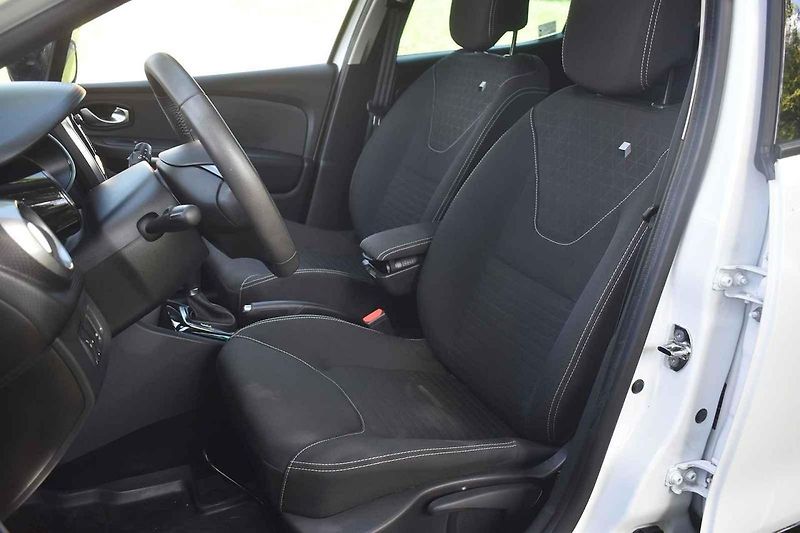 Renault Clio jezdí dobře jak na kvalitním, tak i na horším povrchu.