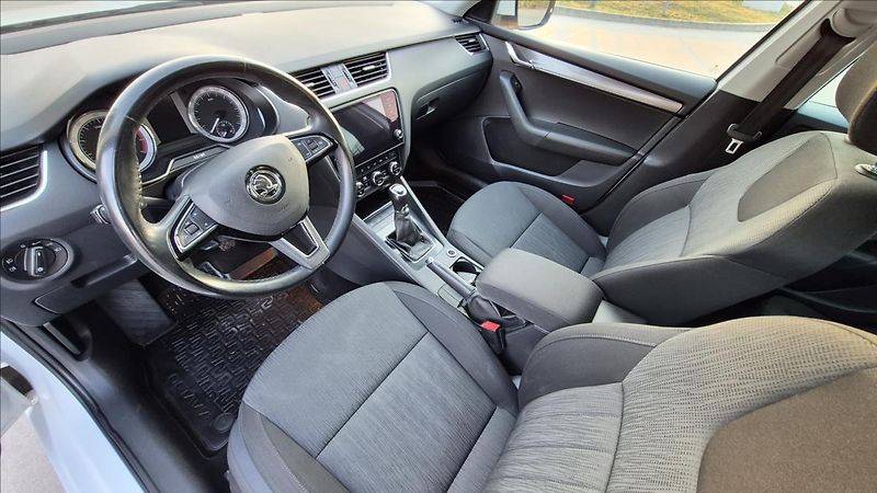 Škoda Octavia 1,5 TSI 110Kw STYLE ČR DPH - fotka 15 z 22