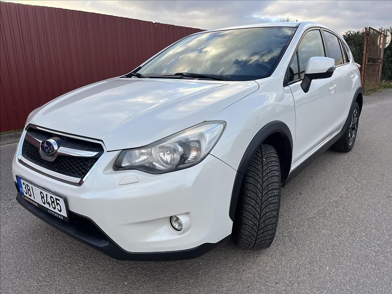 Subaru XV 2,0 D 4x4 108KW KAMERA SERVIS - fotka 41 z 44