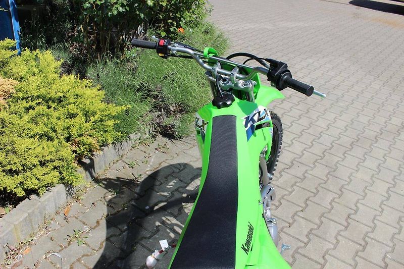 Kawasaki (2026) KLX 140 RF 21/18 SKLADEM - fotka 5 z 7