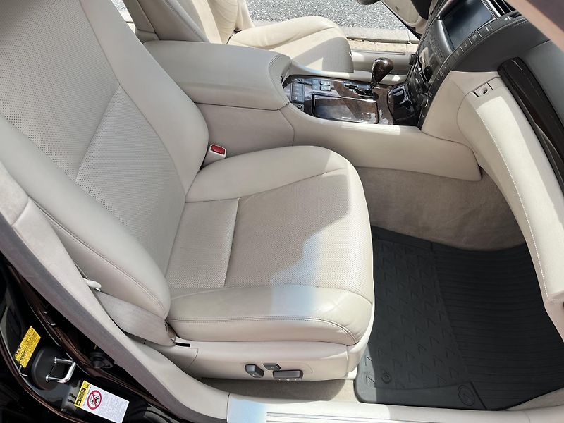 Lexus LS 600h 5.0 V8 Hybrid 1.Majitel ČR - fotka 18 z 38