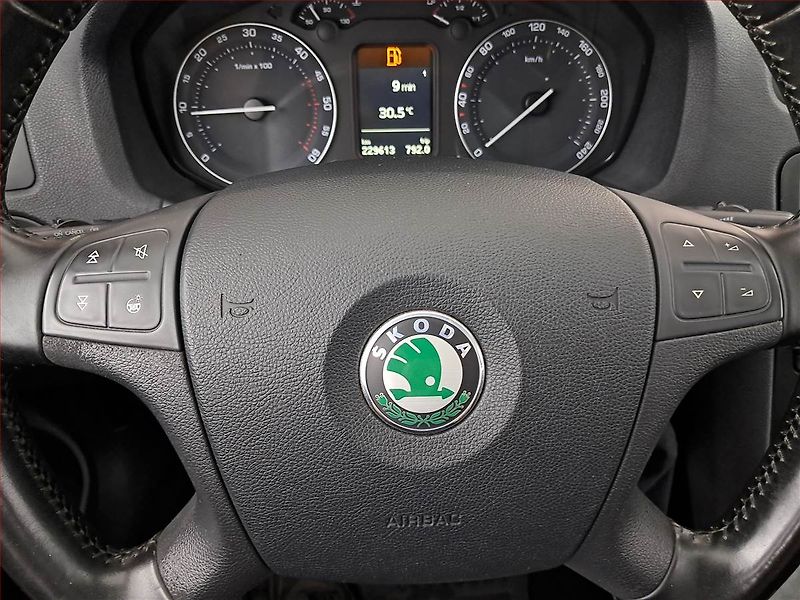 Škoda Octavia (2008) Scout 2.0 TDI, 4X4, Tempomat - fotka 15 z 17