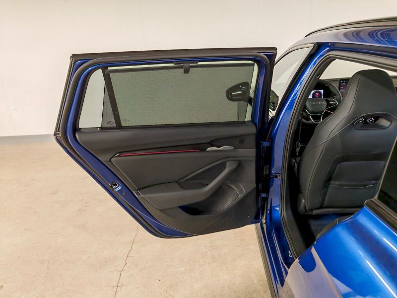 Škoda Superb (2025) Combi 2.0 TSI 195 kW DSG 4x4 S - fotka 26 z 35