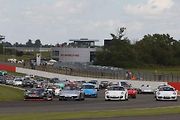 Na okruhu v Silverstone se ukázalo 1 208 vozů Porsche 911.