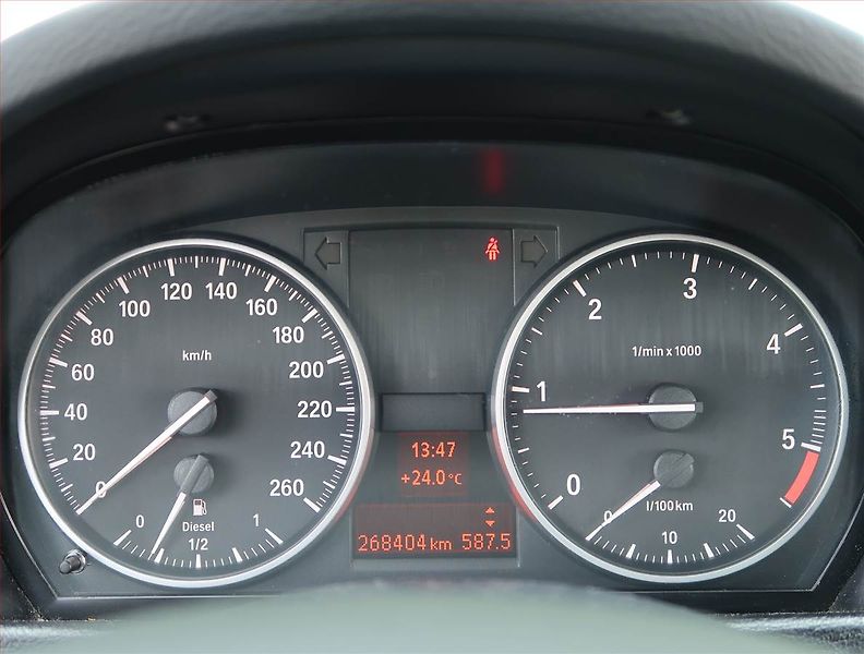 BMW X1 (2012) xDrive20d, 4X4, Pan. střecha - fotka 11 z 16