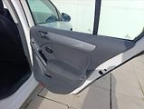 Volkswagen Golf 1,6 TDi Klimatizace - náhled 22
