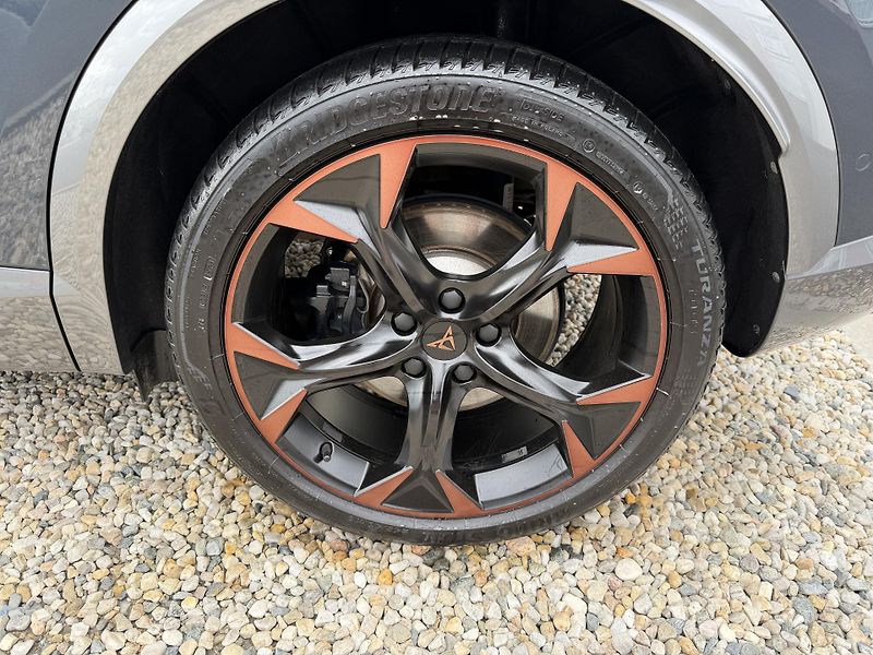 Cupra Formentor VZ 2,0 TSi/180kW - DSG,TZ,.... - fotka 83 z 106