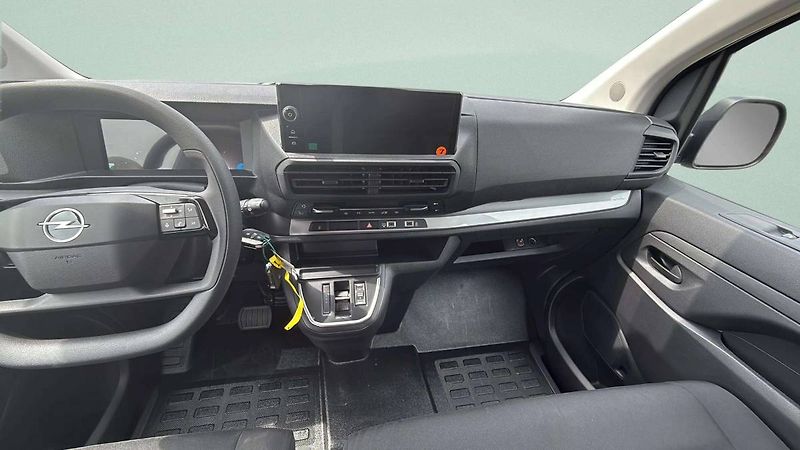 Opel Vivaro (2026) L2 (L) Combi 2.2 CDTi 180k AT8 - fotka 16 z 25