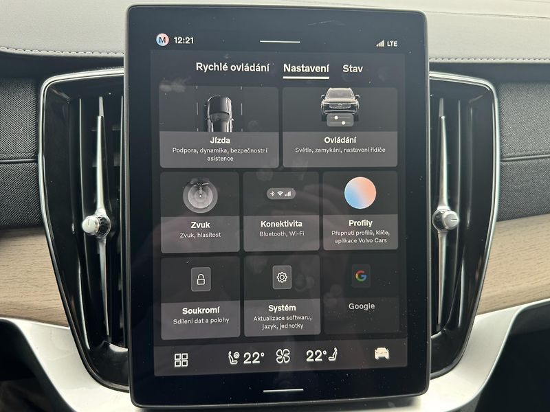 Volvo XC90 B5 AWD PLUS 360/ 7.m* / +kola  - fotka 42 z 49