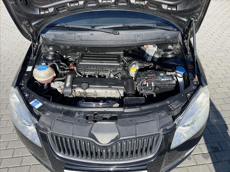 Škoda Fabia 1,4 i 16V 63kw Sportline Klima - fotka 20 z 42