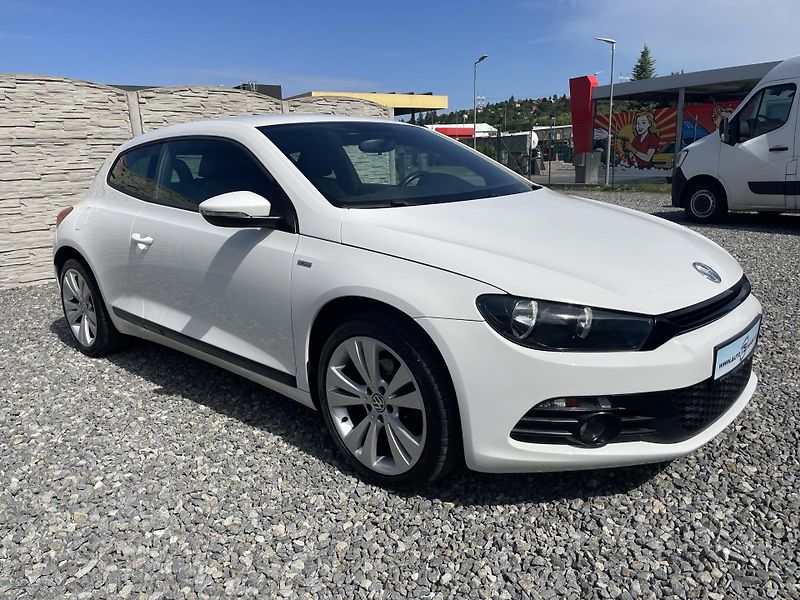 Volkswagen Scirocco 1.4TSi 125PS SPORT EDITION TOP - fotka 10 z 178