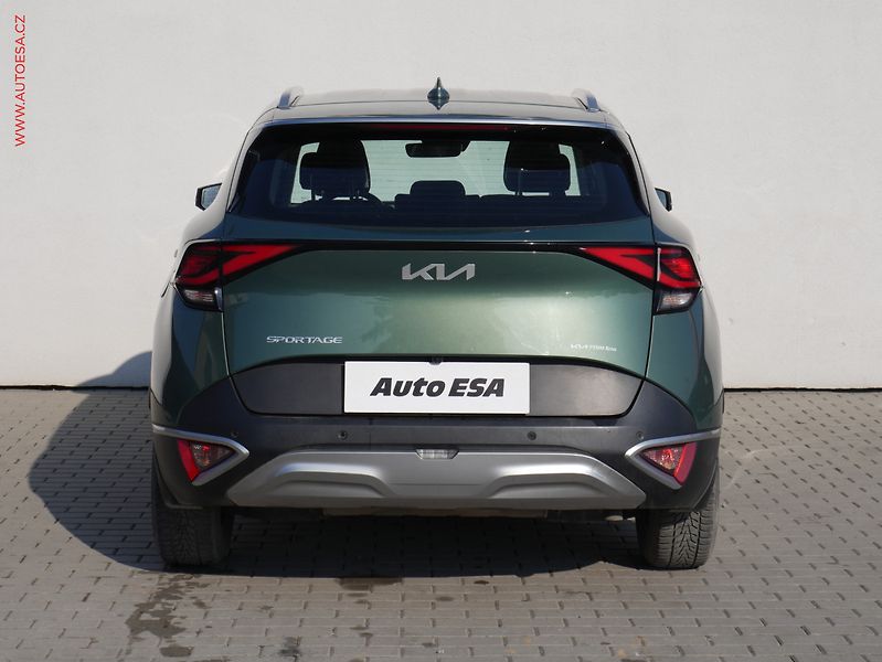 Kia Sportage (2022) 1.6 T-GDi, ČR, Exclusive, - fotka 5 z 18