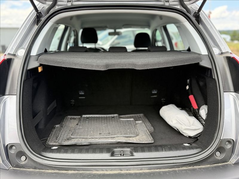 Peugeot 2008 1,2 81kW AUTOMAT,NAVI,NOVÉ ČR - fotka 28 z 32