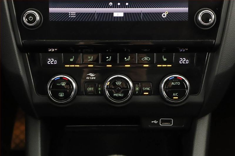 Škoda Octavia (2019) 1.6 TDI, Automat, Navi - fotka 14 z 21