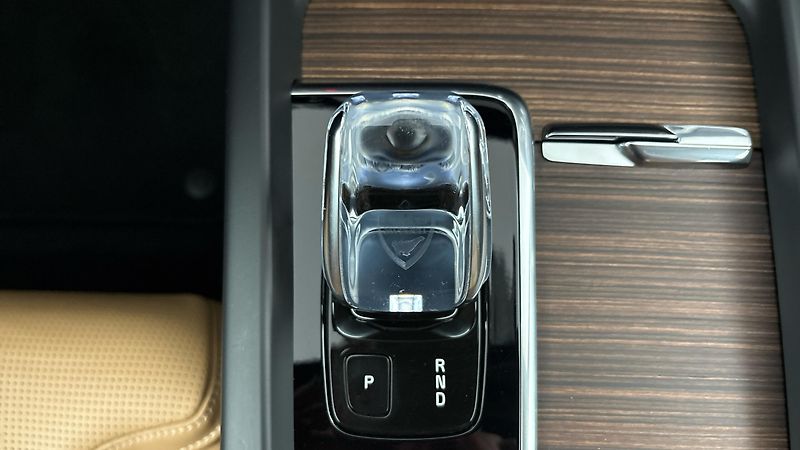 Volvo XC60 2.0 B5 AUT AWD Inscription - fotka 26 z 31