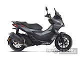 Aprilia SR GT 125 (2026) sleva končí 30.6. - náhled 1