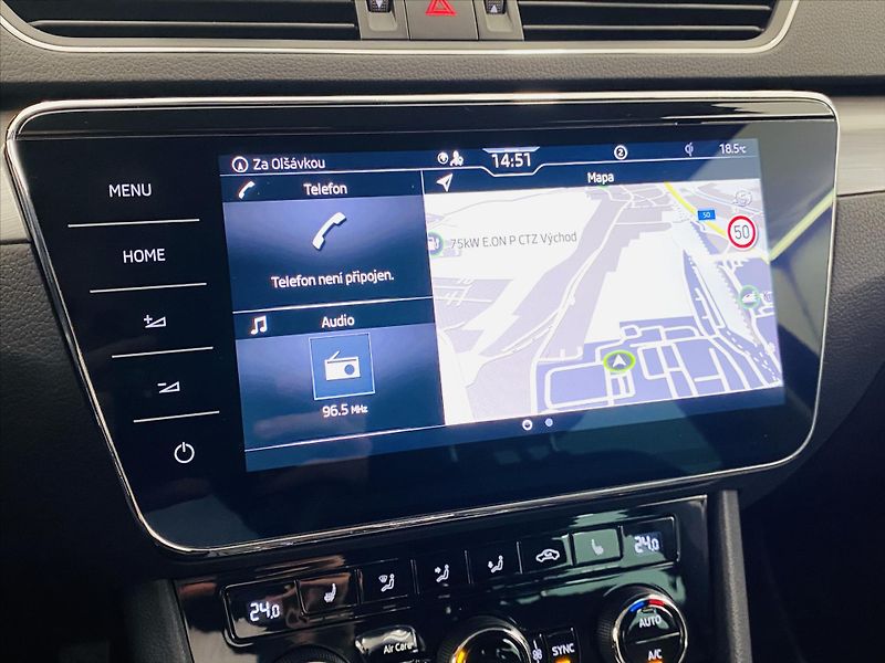 Škoda Superb 2,0 TDI 110kW DSG Style - fotka 13 z 25