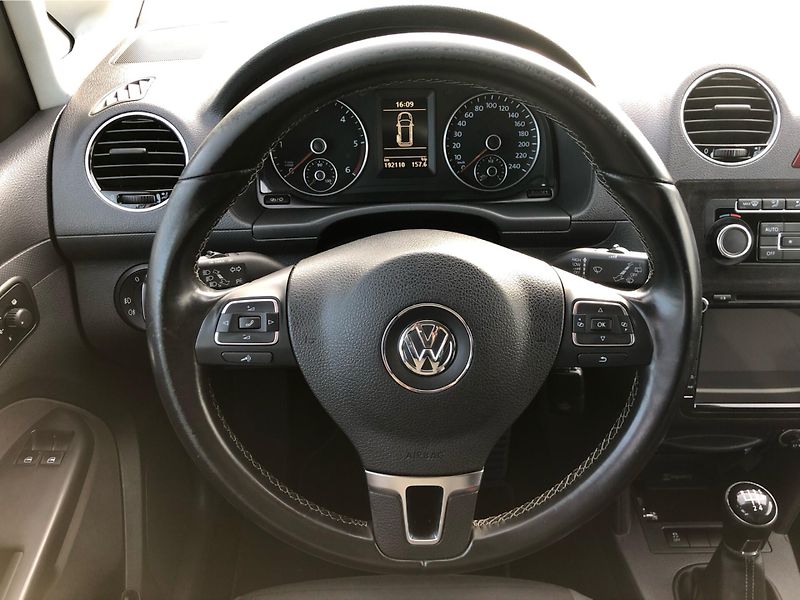 Volkswagen Caddy 1,6 TDI - fotka 17 z 26