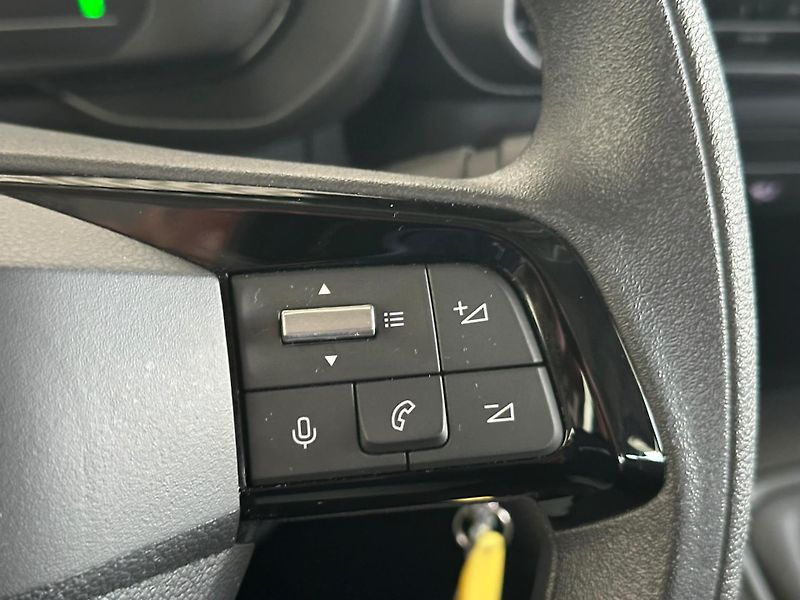 Opel Combo Edition Plus L1H1 1.5CDTI, MT6 - fotka 15 z 17