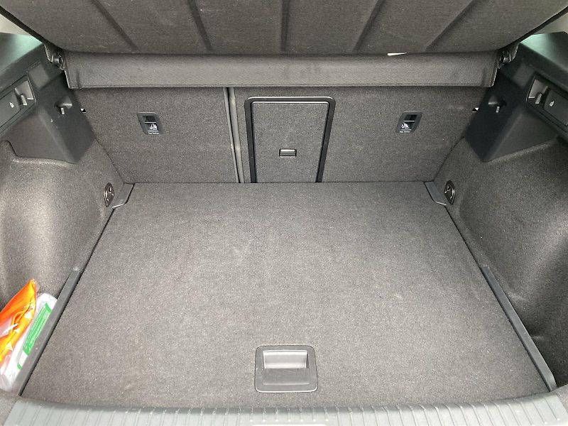 Cupra Formentor (2024) 2.0 TSI DSG 4Drive - fotka 33 z 46