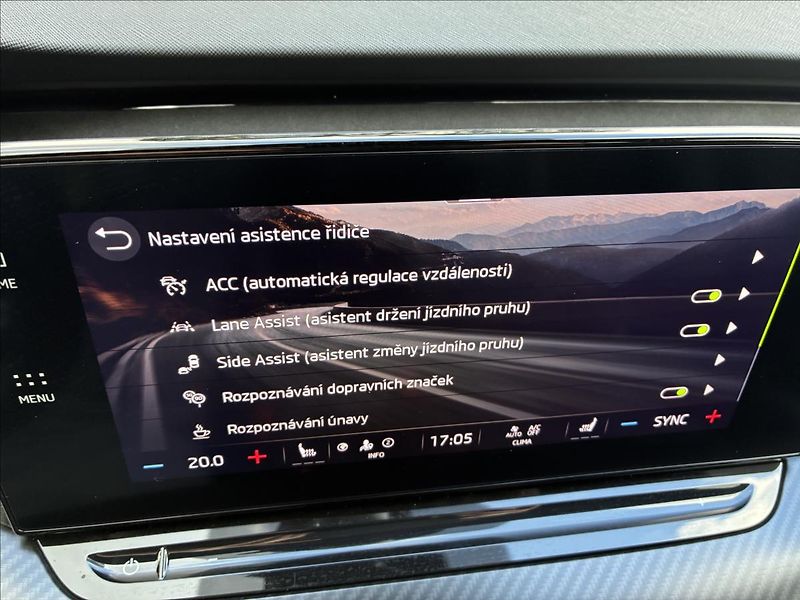 Škoda Octavia 2,0 RS,TAŽNÉ,KŮŽE,CANTON - fotka 25 z 33