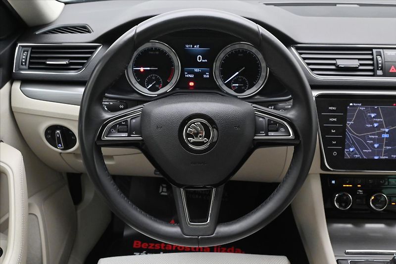 Škoda Superb 2,0 TDI 110kW Style Záruka až - fotka 18 z 32
