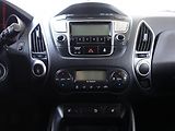 Hyundai ix35 (2012) 1.7 CRDi, AC, tempo, park - náhled 13