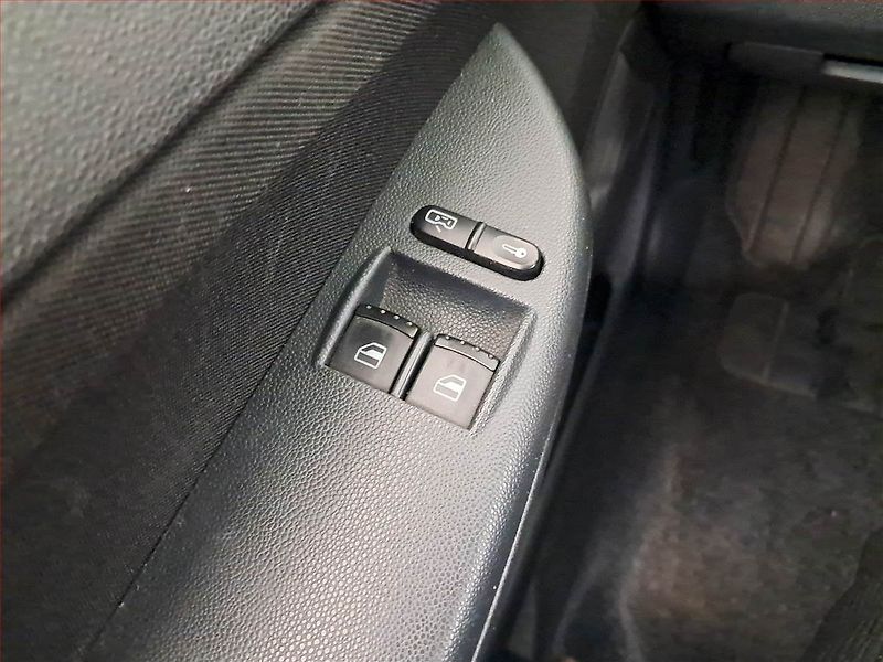 Škoda Fabia (2005) 1.4 TDI, po STK, Tažné - fotka 14 z 14