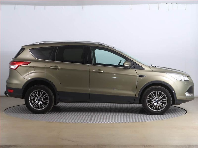 Ford Kuga (2014) 2.0 TDCi, 4X4, Navi, Tempomat - fotka 6 z 19