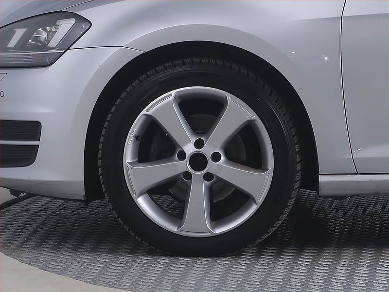 Volkswagen Golf (2013) Highline 1.6 TDI, Automat - fotka 15 z 17