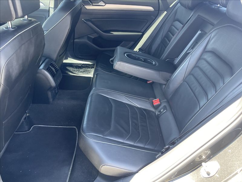Volkswagen Arteon 2,0 BiTDi 176kw R-Line 4x4 DPH - fotka 8 z 39