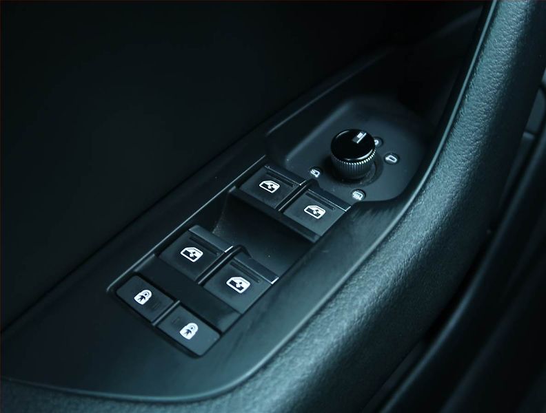 Audi A6 (2020) Sport 50 TDI - fotka 17 z 20