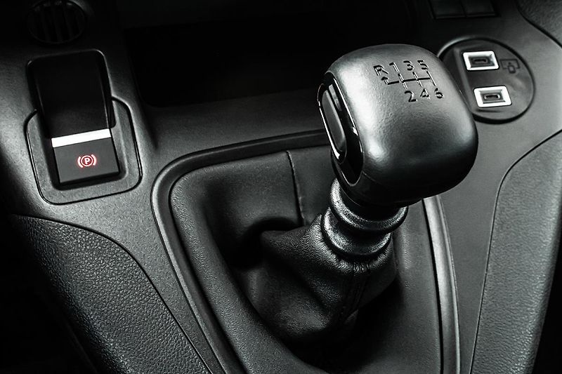 Citroën Berlingo (2026) 1,5 PLUS Diesel 100k Manual - fotka 12 z 13