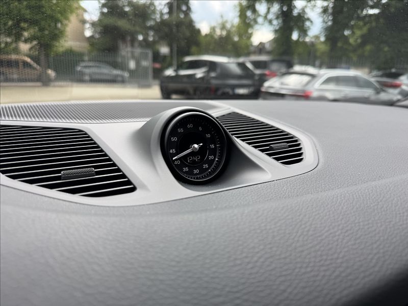 Porsche Cayenne Coupe E3 II Sport Chrono Vzduc - fotka 24 z 34