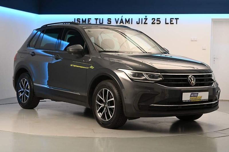 Volkswagen Tiguan (2023) 2.0 Matrix LED Tažné Kamera AC - fotka 4 z 38