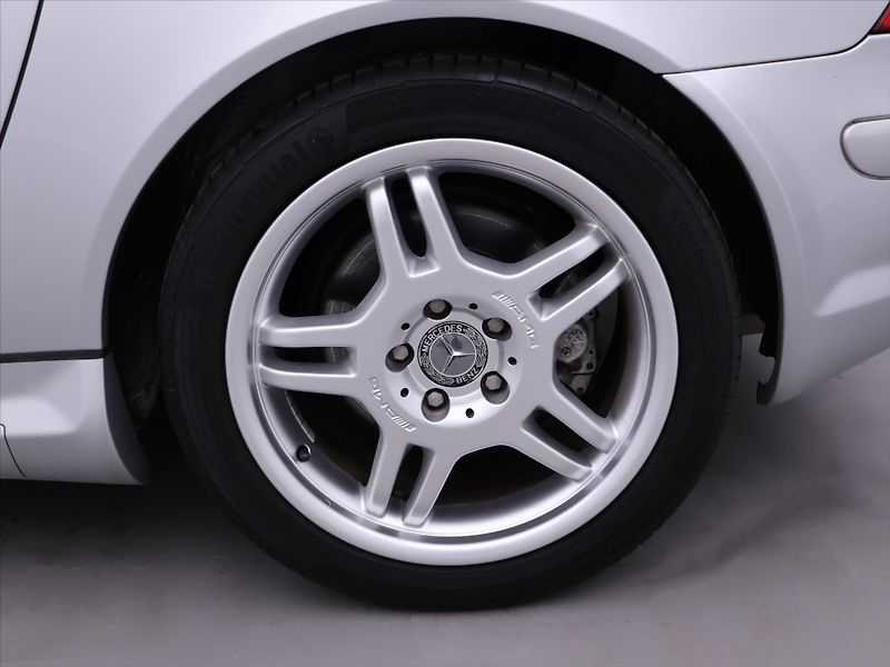 Mercedes-Benz SLK 3,2 32AMG 260kW AT 66tkm DPH - fotka 34 z 34